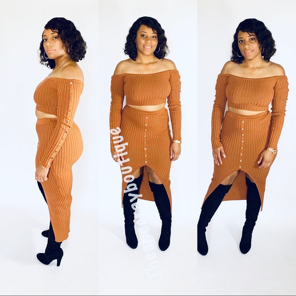 Sweater set - Picture 1 of 1